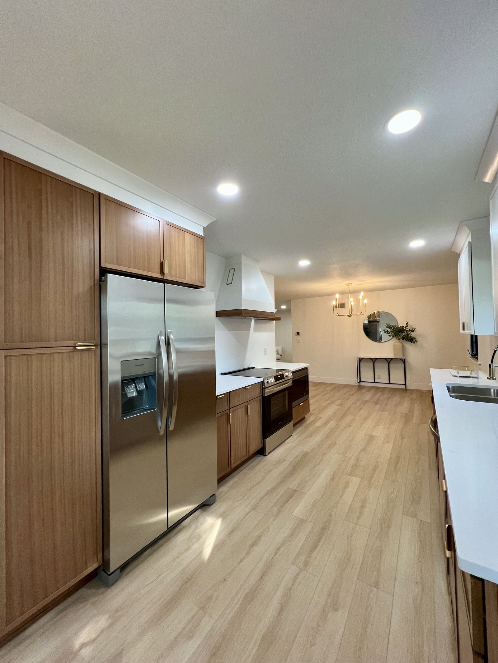 Slim Shaker two-tone kitchen, refrigerator wall